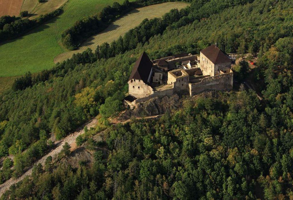 Hrad Točník